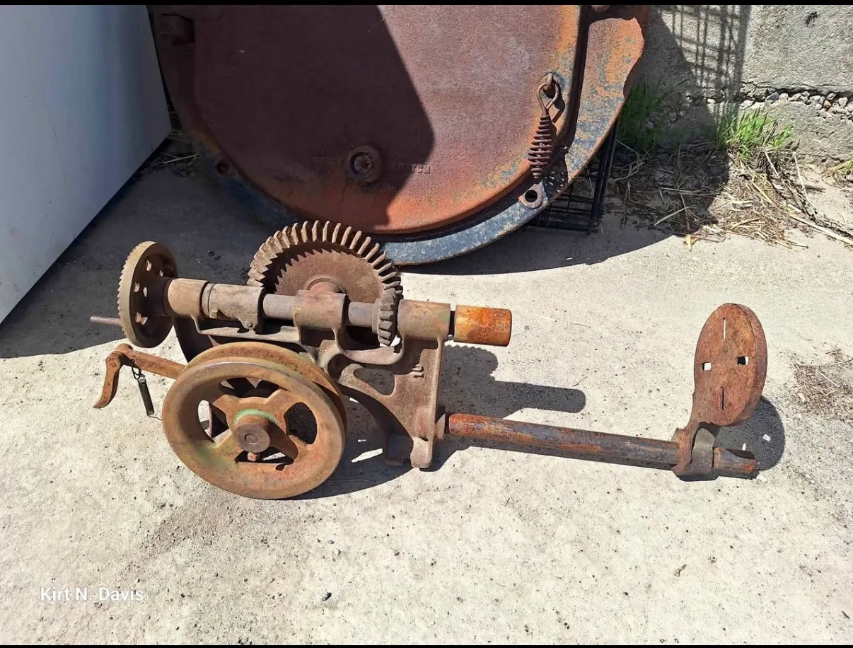 Vintage Hand-Crank Gear Mechanism - Industrial Antique